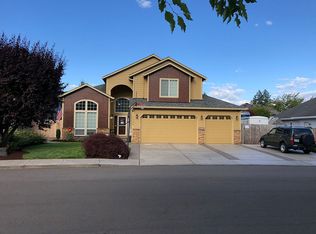 11703 NW 27th Ave, Vancouver, WA 98685