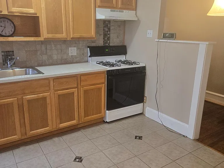 5345 W Berks St #2 — Photo 5