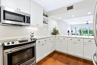 384 Golfview Rd North Palm-large-007-6-K