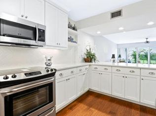 384 Golfview Rd APT F, North Palm Beach, FL 33408
