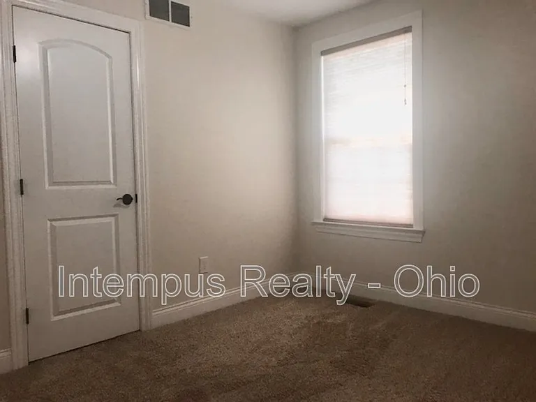 9390 Woodbine Way — Photo 41