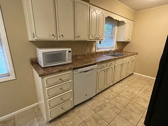 4th image of 22 Grandview Cir