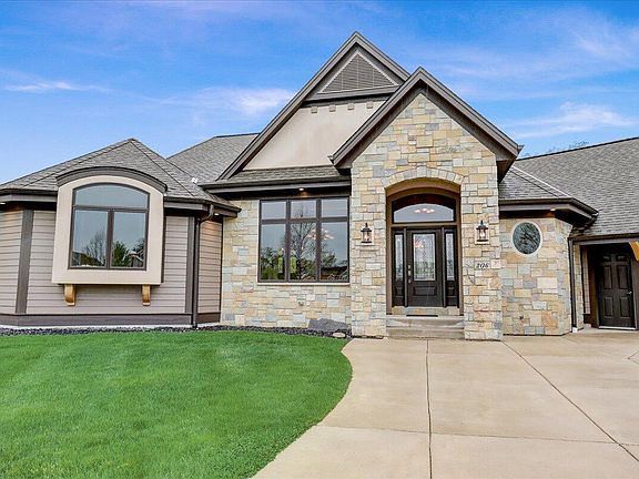2nd image of 206 Trefor Ct