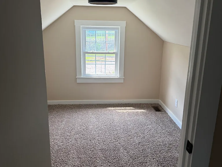 518 W Sun St — Photo 11