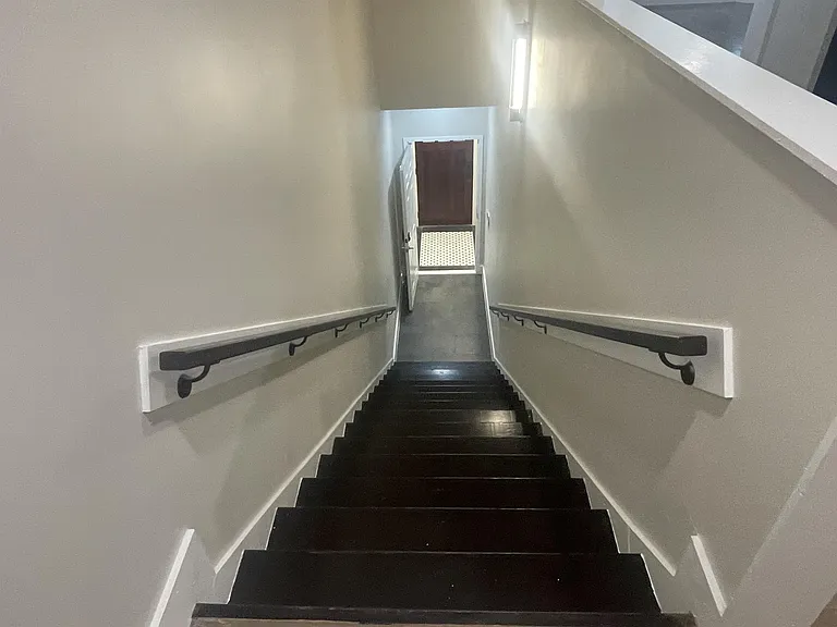 309 W Duffy St #B — Photo 26