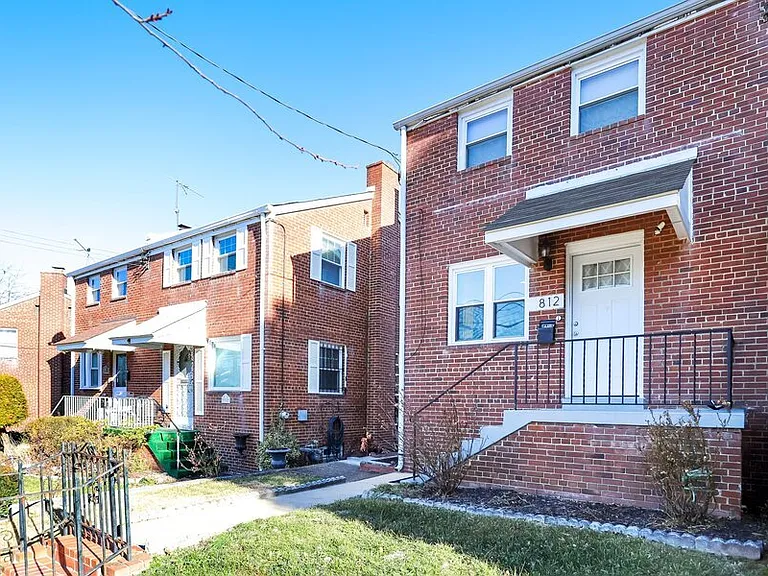 812 Burns St SE — Photo 49