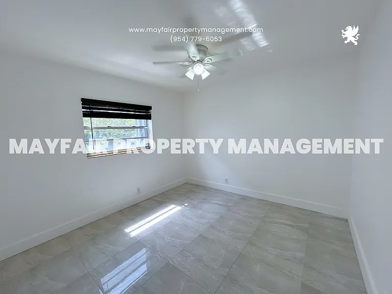 1534 SE 15th St #5 — Photo 8
