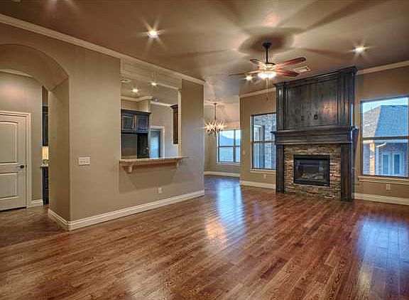 2nd image of 8405 NW 125th St