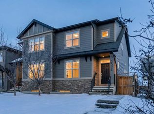 3524 W 41st St SW, Calgary, AB T3E 3L5