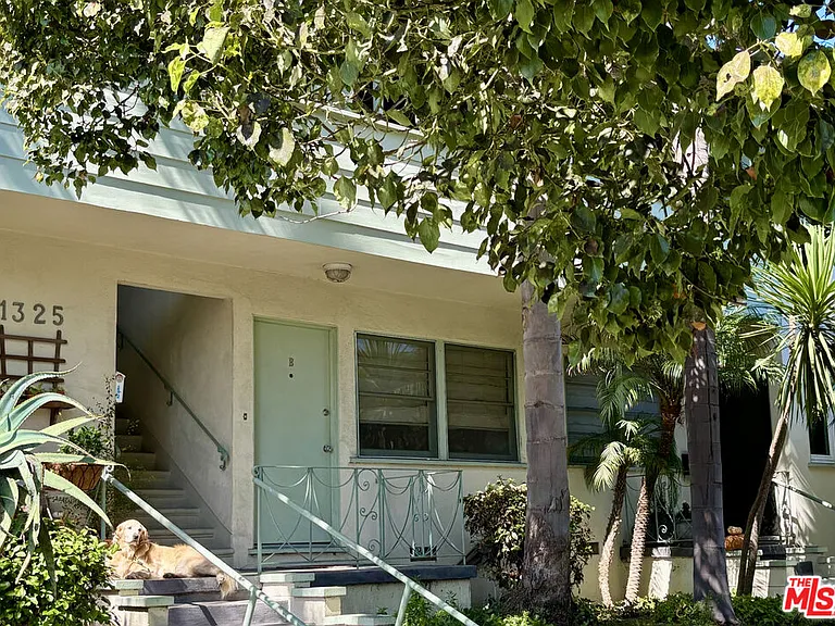 1325 Washington Ave #B — Photo 8