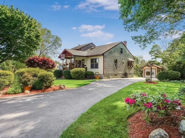 754 Gardners Neck Rd, Swansea, MA 02777