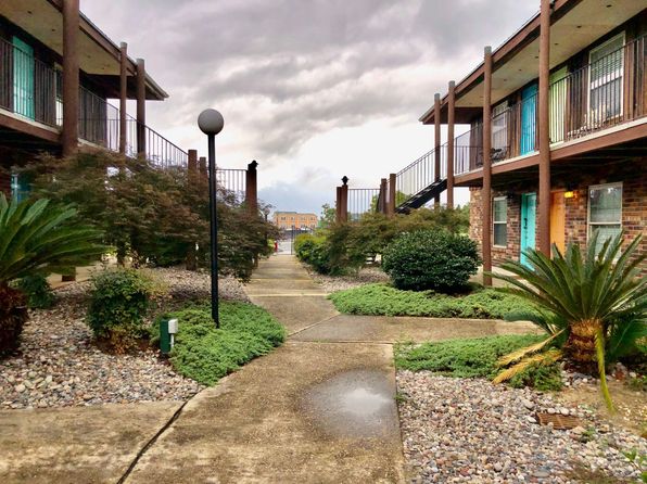 1550 E Second St APT R104, Pass Christian, MS 39571