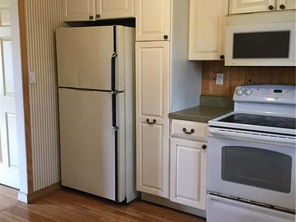 3rd image of 9 Heritage Dr Unit D