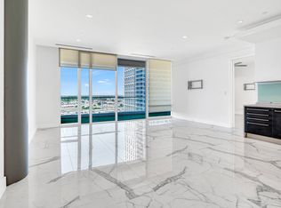 2408 Victory Park Ln APT 1140, Dallas, TX 75219