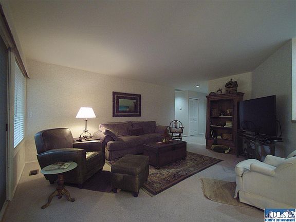 4th image of 117 Fairway Dr