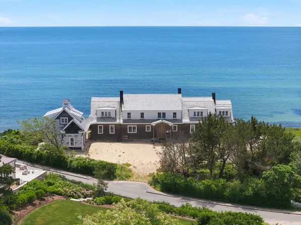 31 Dale Avenue, Hyannis, MA 02601