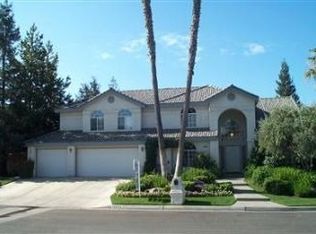 10669 N Rushmore Dr, Fresno, CA 93730