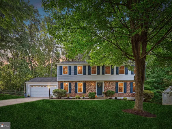 2411 Andorra Pl, Reston, VA 20191