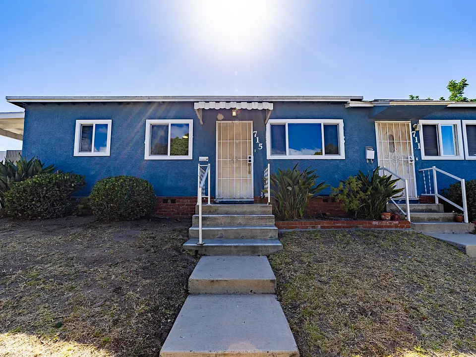 715 Acacia Ave