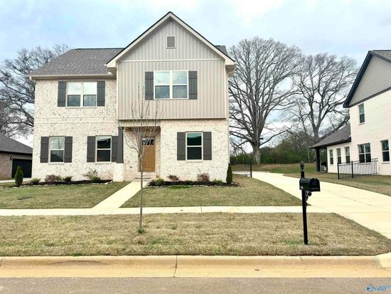 17908 Eastmoor St, Athens, AL 35611