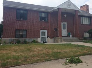 32 Maplewood St, West Roxbury, MA 02132