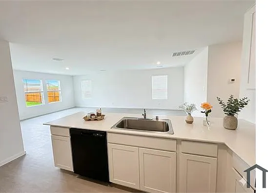 3012 Campeiro Ave — Photo 8