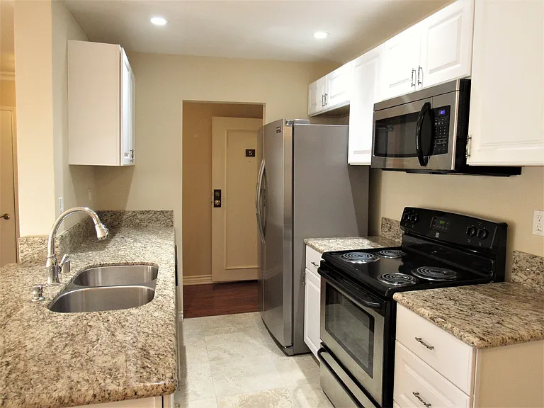 8163 Redlands St #5 — Photo 8