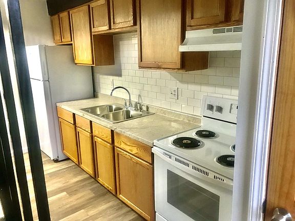 5th image of 67 Riley St #D