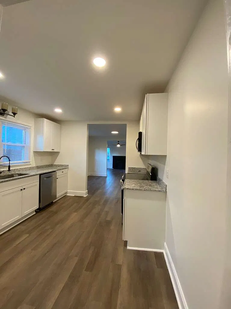 2 bed, 1100 sqft, $1,750 — Photo 4