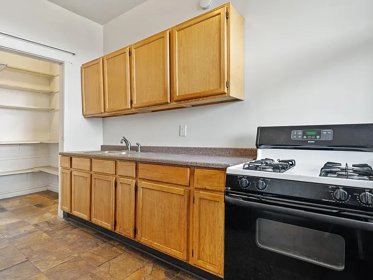 5126 S Greenwood Ave #1 — Photo 7