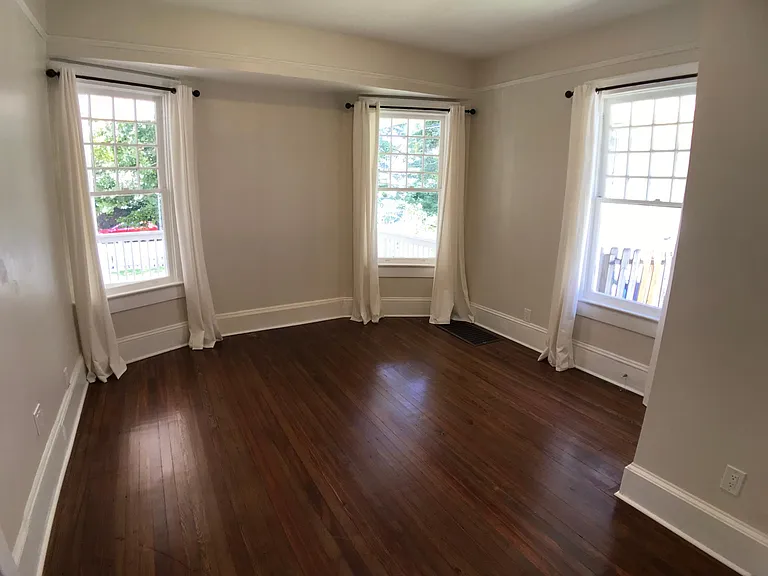 955 Myrtle St NE — Photo 5