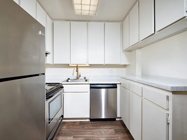 Mellmanor Apartments — Photo 18