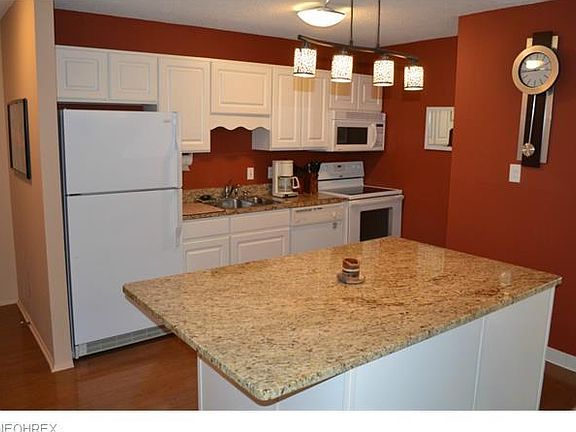 4th image of 25801 Lakeshore Blvd #81