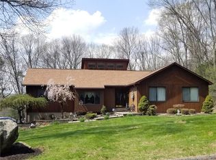 19 Cold Spring Dr, Oxford, CT 06478