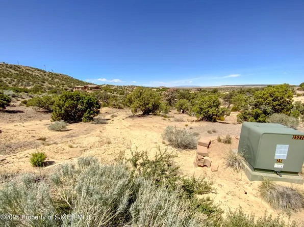 5801 Vista Grande Dr, Farmington, NM 87401