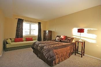 5th image of 215 Marengo Ave APT 6G