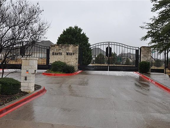3rd image of 9004 Reata West Dr