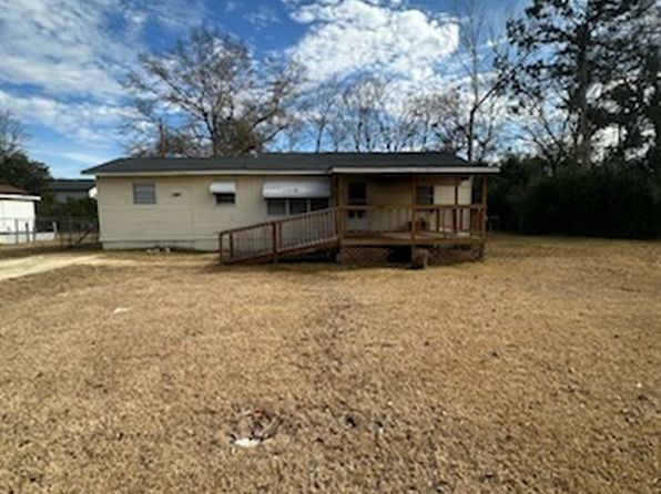 801 Douglas Dr