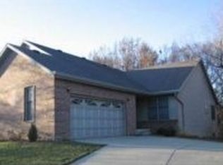 2549 Chapel Hill Rd, Springfield, IL 62702