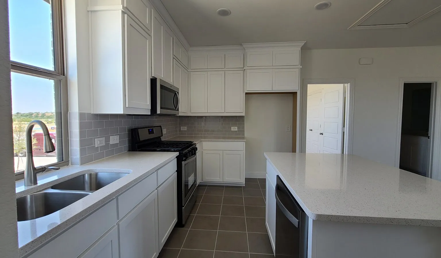 4408 Smokey Quartz Ln — Photo 1