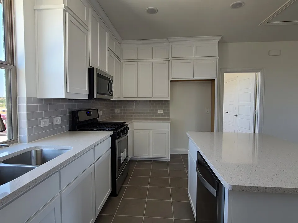 4408 Smokey Quartz Ln