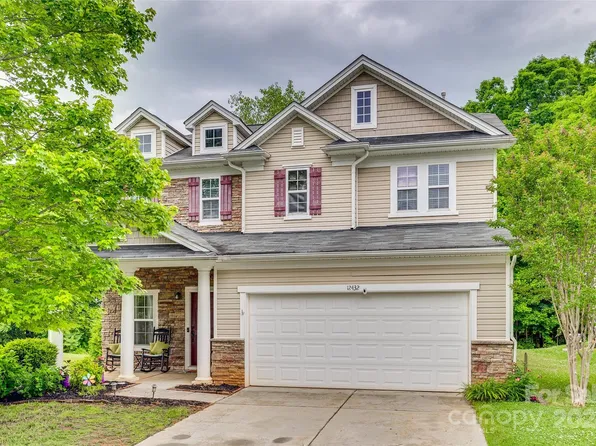 12432 Lanier Islands Cir, Charlotte, NC 28273