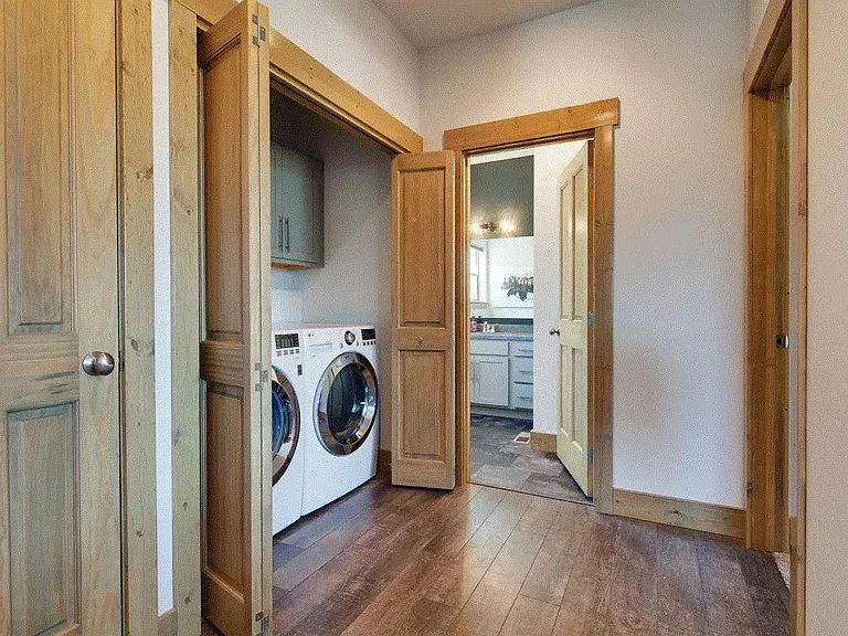 202 Nelson Dr — Photo 10
