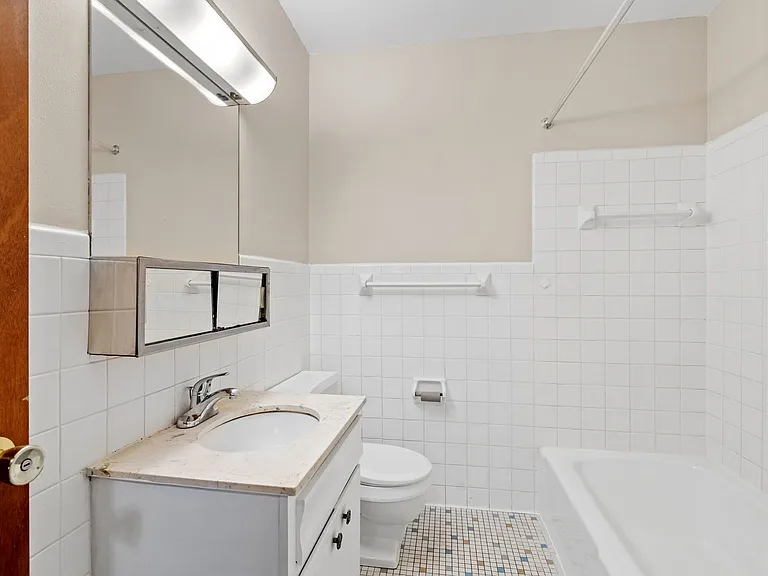2180-3 bathroom