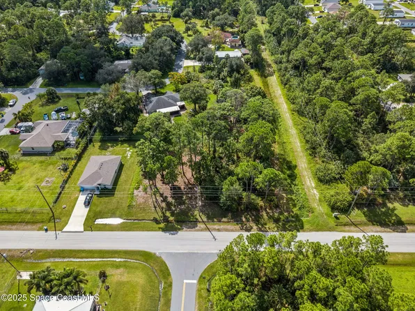 714 Sarasota Dr SE, Palm Bay, FL 32909