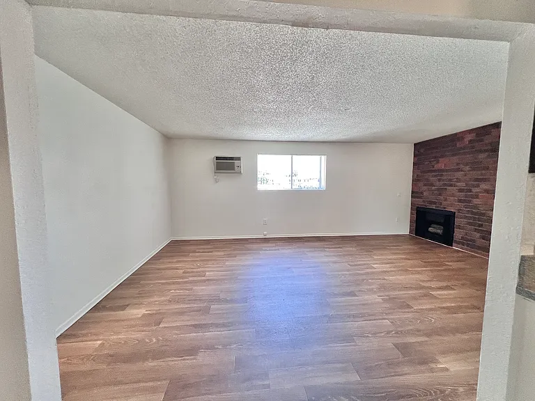 8720 Burnet Ave #21 — Photo 12