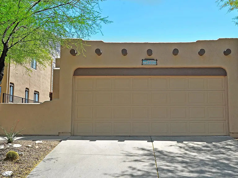 1600 E Deer Shadow Ln — Photo 4
