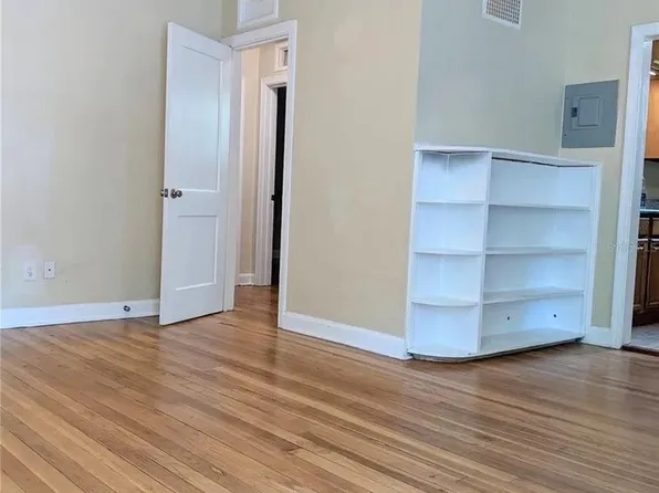 1018 NW 4th Ave, Gainesville, FL 32603