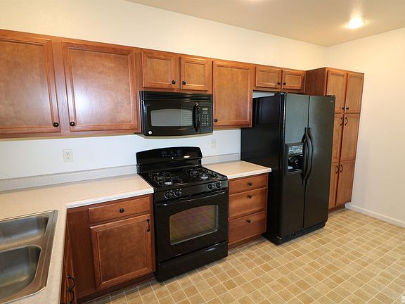 5th image of 10647 Brittany Park Dr