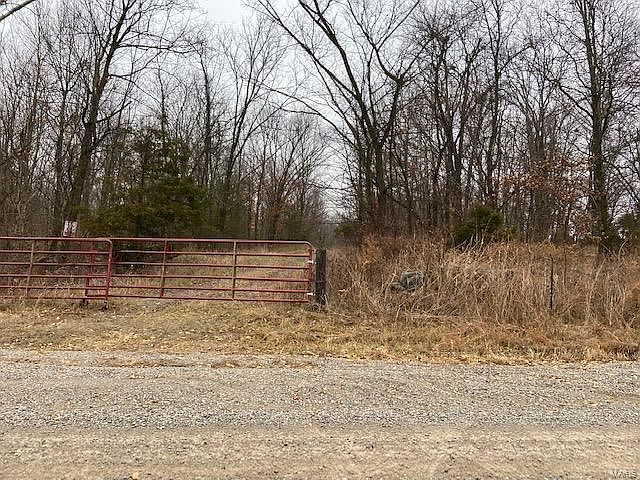 2nd image of 427 County Rd